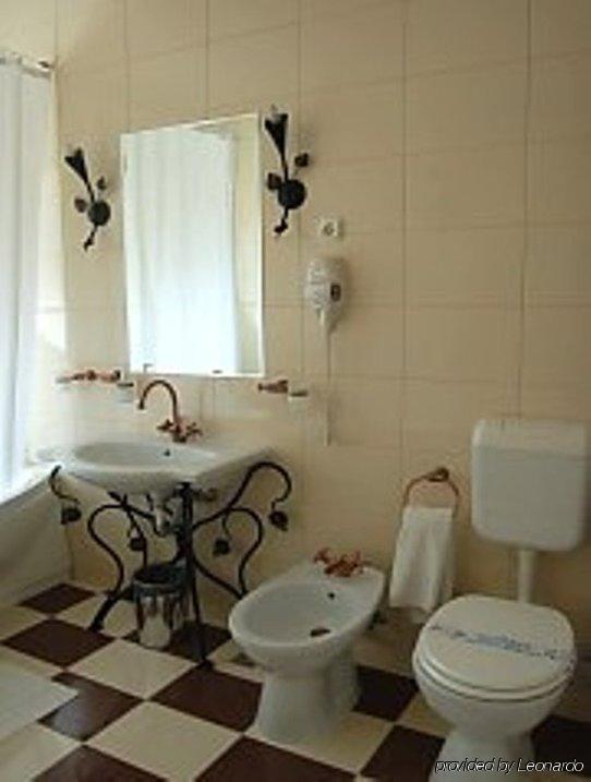 Elite Hotel Oradea Zimmer foto