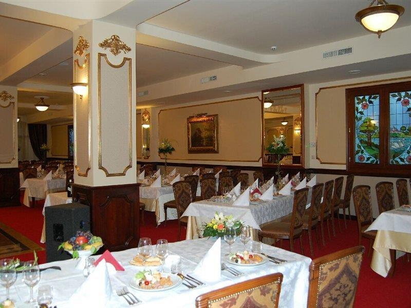 Elite Hotel Oradea Exterior foto